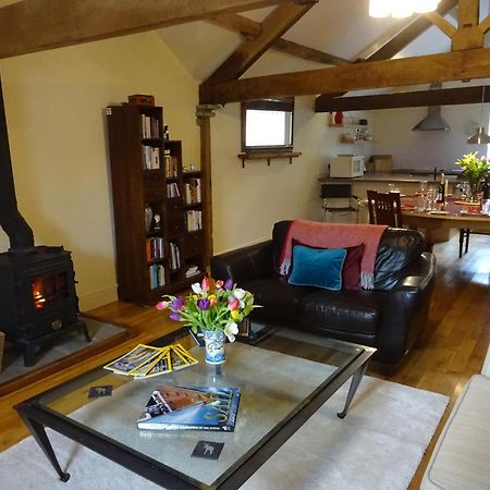 Glanhenwye Courtyard Cottages Glasbury Eksteriør bilde