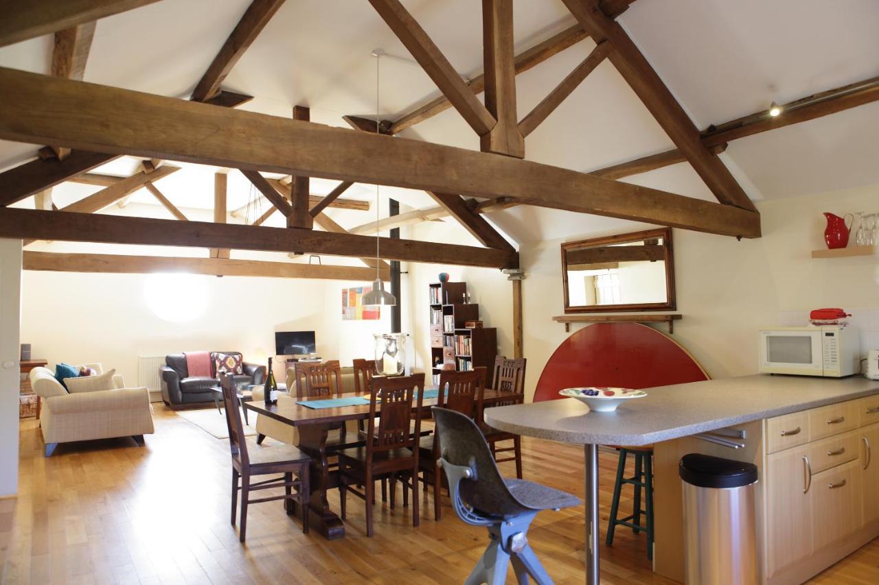 Glanhenwye Courtyard Cottages Glasbury Eksteriør bilde