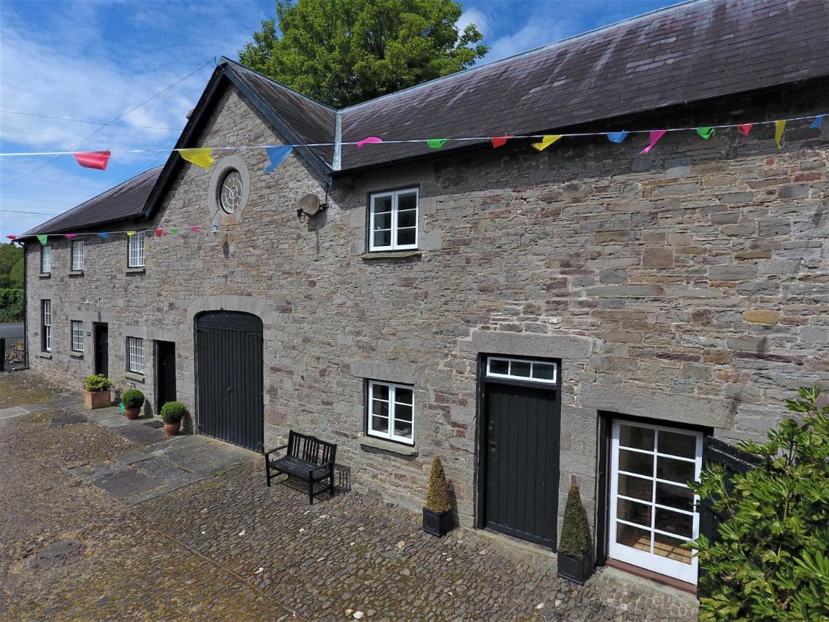 Glanhenwye Courtyard Cottages Glasbury Eksteriør bilde