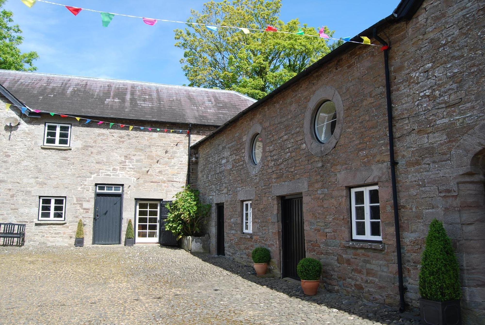 Glanhenwye Courtyard Cottages Glasbury Eksteriør bilde